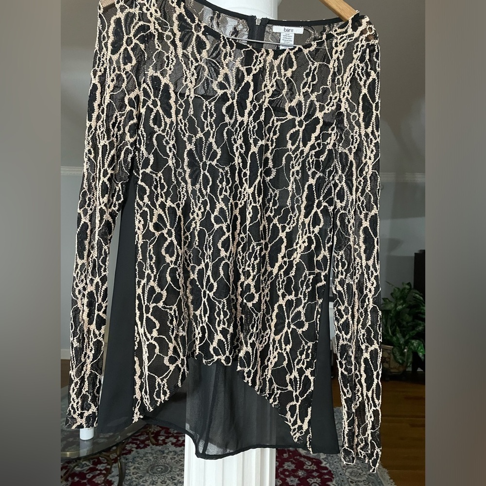 Bar lll women’s black and Beige sheer floral Lace and mesh long sleeves size L